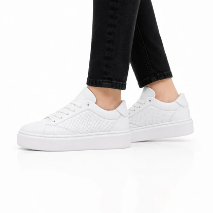 کفش راحتی مردانه مدل برشکا bershka رنگ سفید سوزنی کد EF302