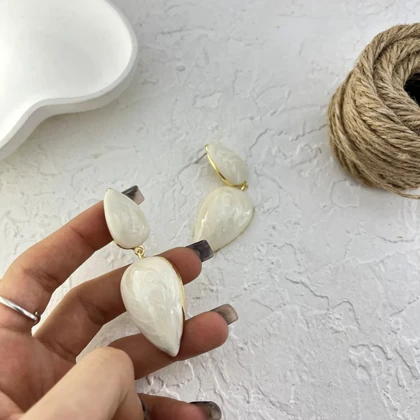 گوشواره زنانه طرح میناکاری مدرن