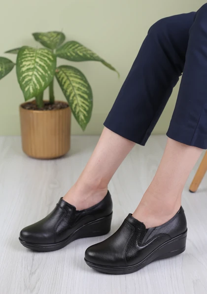 کفش پرسنلی زنانه کد 1136 پلاک