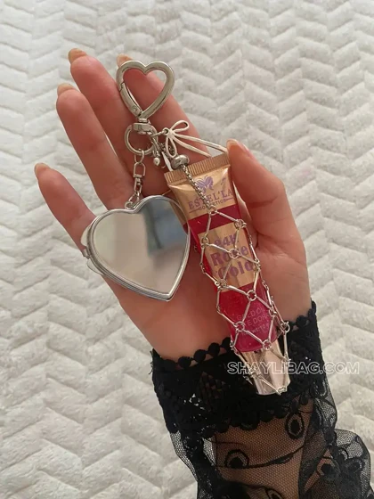 چارم بگ لیپ گلاس و رژ پینترستی