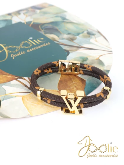 دستبند چرمی مگنتی زنانه لوکس LV کد B2107
