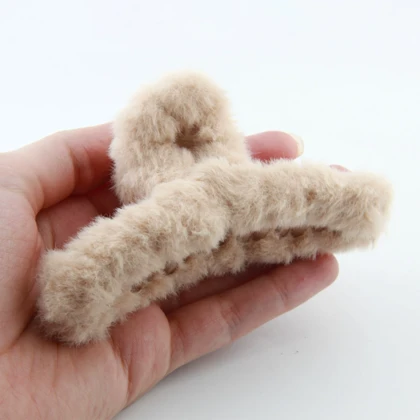 کلیپس مو زنانه مدل پشمالو