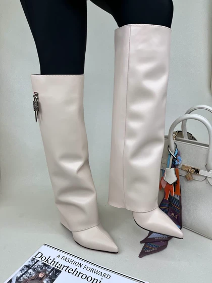 بوت زنانه پاشنه‌دار دامنی ژیوانشی GIVENCHY کد 1696 دختر طهرونی