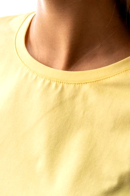 تیشرت کراپ اسلیم آستین کوتاه زنانه