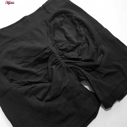 ست نیم‌تنه و شلوارک ورزشی زنانه ماییلدا مدل 5472-10411