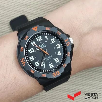 ساعت مچی مردانه کیو اند کیو Q&amp;Q مدل VR18J008Y