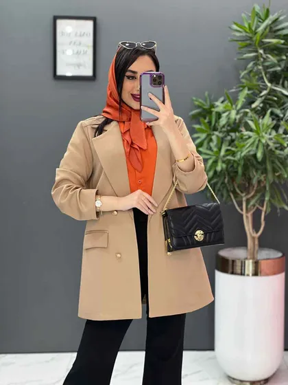 مانتو کتی مازراتی دکمه ژنرالی