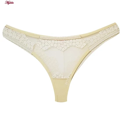 ست شورت و سوتین زنانه شکوفه بهاری فنردار برتا کرم کد 5121-6050-CC