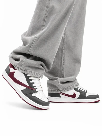 کفش کتانی مردانه مدل نایکی ترویس سفید طوسی زرشکی Nike travis
