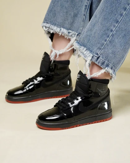 کتانی ساق‌دار زنانه جردن 1 (ولنتینو)