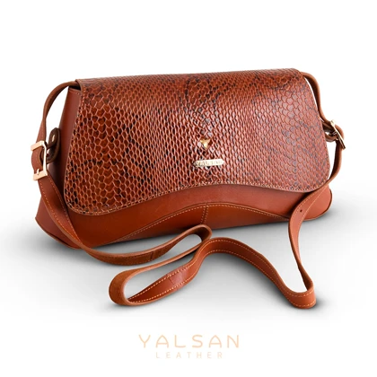 کیف دوشی زنانه چرم یلسان مدل آیریا کد 124-MRV