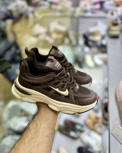 کتانی نایک سارینا