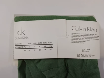 شورت مردانه نیم‌پا کلوین کلاین (Calvin Klein) رنگ سبز زیتونی – پک 3 عددی سایز بزرگ 2XL و 3XL