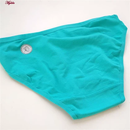 شورت زنانه فیتن فرخ زادی مدل پنبه‌ای کد 4080-100A رنگ سبز
