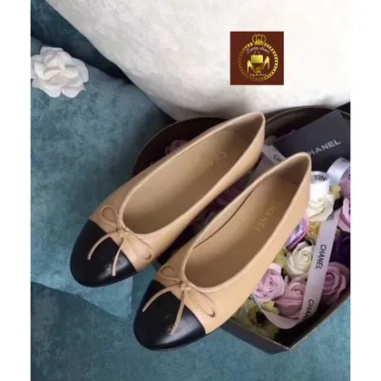 کالج عروسکی اسپرت زنانه شنل در دو رنگ کرم و مشکی کامل