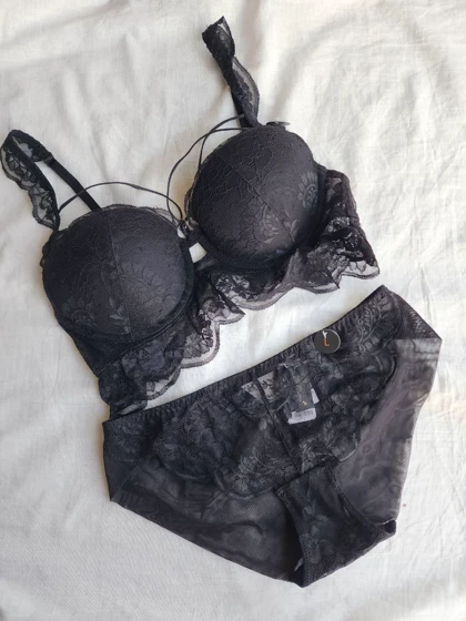 ست شورت و سوتین اروپایی هارنس دار کد: 9003