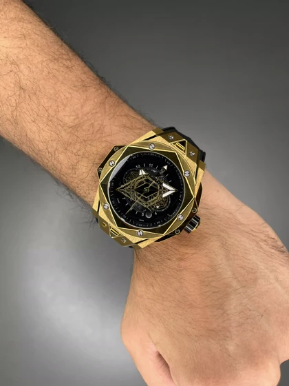 ساعت مچی اوبلو صفحه کهکشانی بند مشکی قاب طلایی Hublot Big Bang Unico Sang Bleu ii King Gold