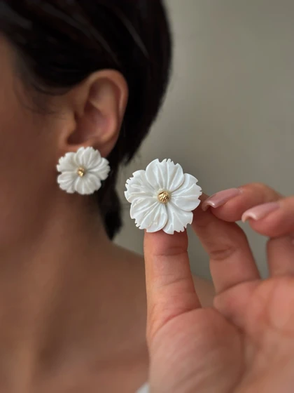 گوشواره گل کوچک