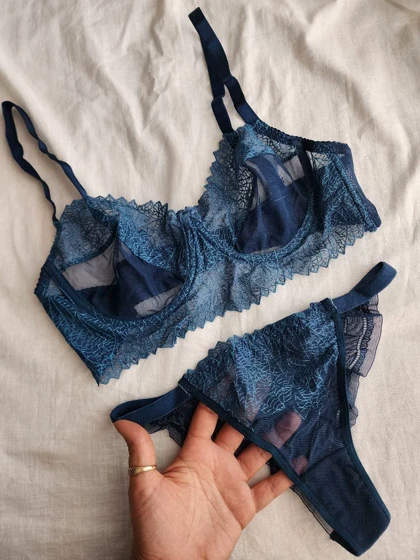 ست سوتین و شورت تمام تور فنردار برند HR کد: 8787