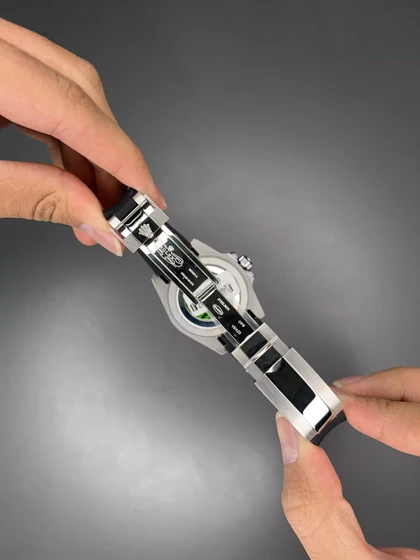 ساعت مچی رولکس یات مستر قاب دورنگین بند و صفحه مشکی Rolex Yacht Master