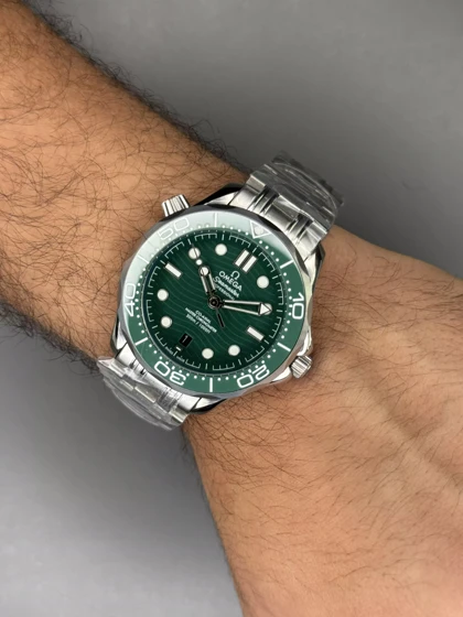 ساعت مچی امگا سیمستر اتوماتیک سیلور صفحه سبز Omega Seamaster Diver