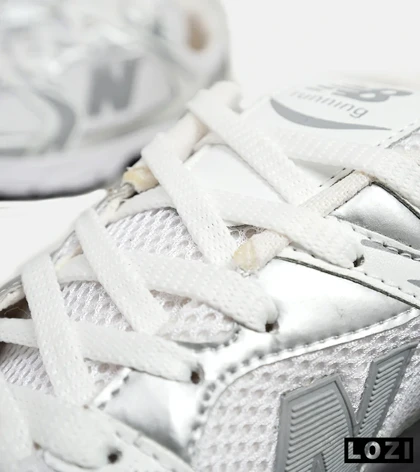 کفش کتانی مردانه و زنانه سفید طوسی نقره ای NEW BALANCE 530