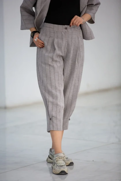 شلوار زنانه شنل مچ دکمه