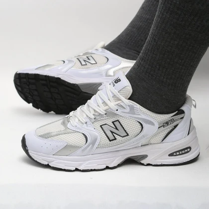 کفش و کتانی اسپرت مردانه و زنانه مدل نیوبالانس 530 رنگ سفید نقره ای کد 47168