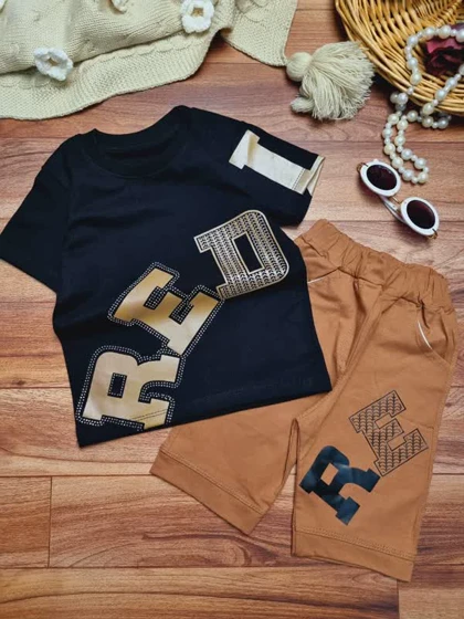 تیشرت شلوارک پسرانه نگین‌دار طرح Red