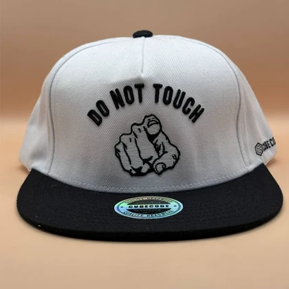 کلاه کپ سفید مدل DO NOT touch
