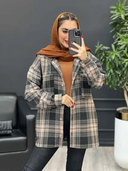 شکت کلاهدار دکمه چوبی