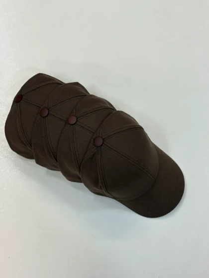 کلاه نقاب دار قهوه ای