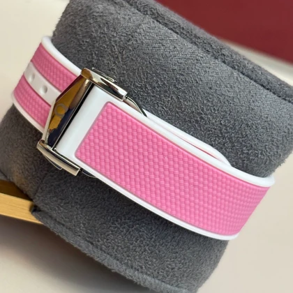ساعت مچی سه موتور امگا سواچ ماموریت در اورانوس صورتی بند رابر گرید A