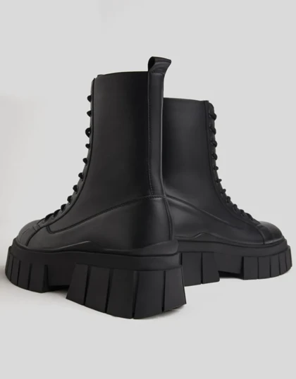 بوت مردانه برشکا