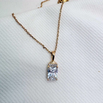 گردنبند استیل طرح «سولیتر مستطیلی» (تراش امرالد) | ساده و کلاسیک