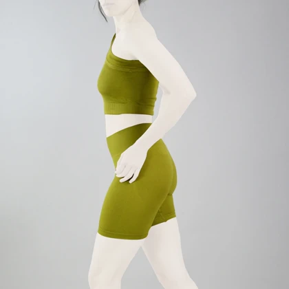 ست نیم‌تنه و کشاله بند ورزشی زنانه مدل 2061 زیتونی