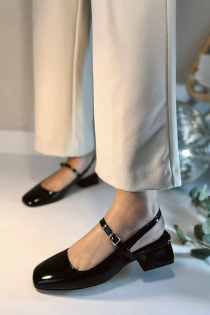 کفش پاشنه‌بلند کلاسیک زنانه polka-store polka-store