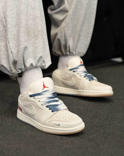 کتانی ویتنامی نایک ایر جردن وان لو سوپریم سفید کرمNike Air Jordan 1 Low Supreme Sail Grey