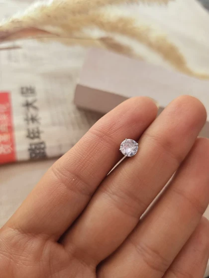 پیرسینگ تک نگین بدون نیاز به سوراخ