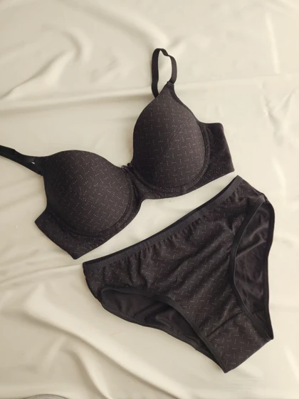 ست تمام نخی فنردار ابرنازک برند رومانو ROMANO کد: 1530