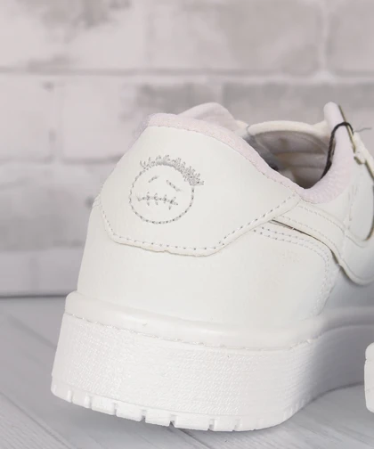 ونس سفید نایک و اسپرت 3379