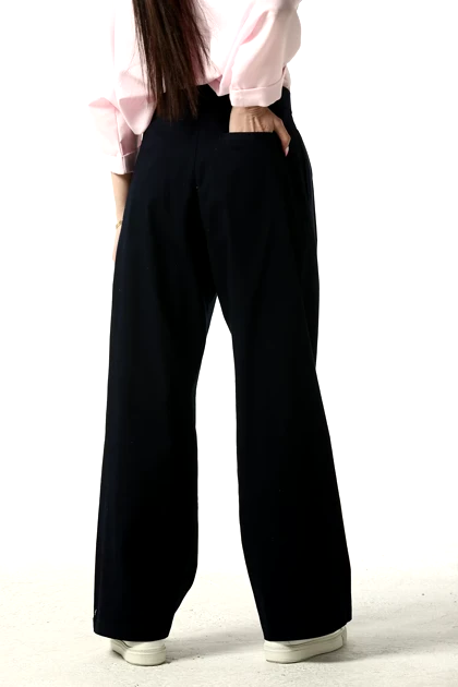 شلوار کتان پیلی دار نیم بگ زنانه