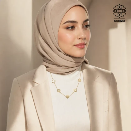 گردنبند استیل ونکلیف پنج گل طلایی طرح دار کد 509428035