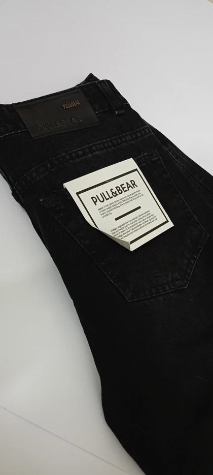 شلوار لی مردانه مام فیت رنگ زغالی مایل به مشکی برند Pull&Bear