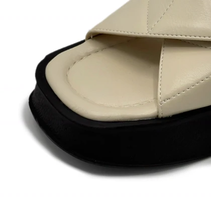 کفش صندل زنانه مدل Stradivarius Sandal - SCr/B77