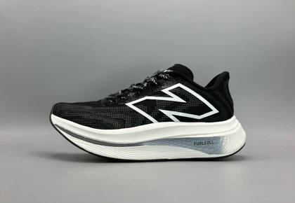 کتانی نیوبالانس سوپرکومپ ترینر مشکی سفید/New Balance trainer