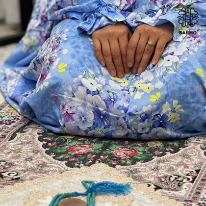 چادرنماز آستین‌دار شقایق