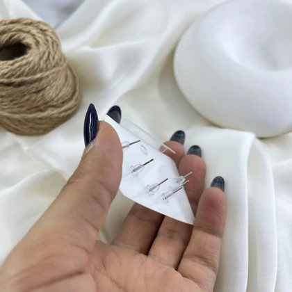 گوشواره زنانه میخی مدل تابان طرح کریستال چند رنگ