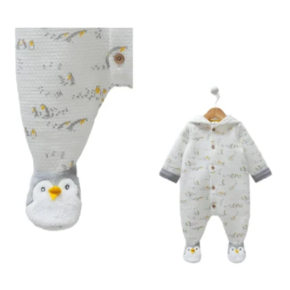 سرهمی کلاهدار سفید طرح پنگوئن کارامل caramell