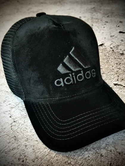 کلاه بیسبالی مخمل وارداتی مدل ADIDAS _ مشکی